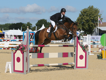 Jake Saywell wipes the board in the Senior Open Warm Up Classes